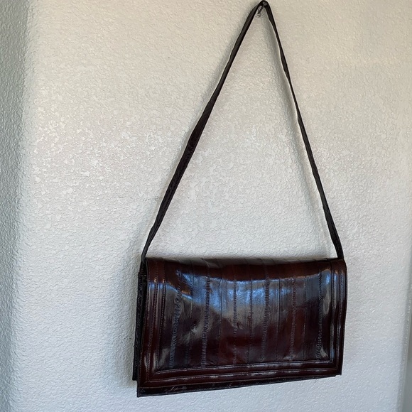 GENUINE EEL Brown Flap Clutch, 2 sections, pockets, detachable strap. Pristine! - Picture 9 of 17